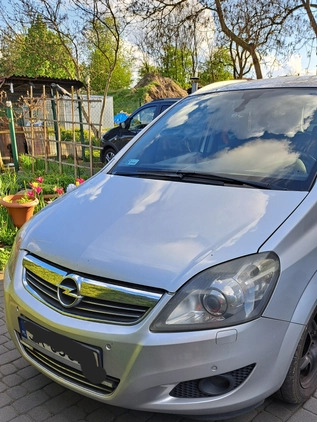 Opel Zafira cena 10000 przebieg: 254000, rok produkcji 2009 z Rybnik małe 277